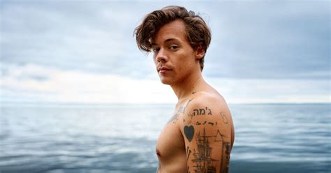 Harry styles nudes - One Direction singer Harry Styles has come forward to deny that a naked picture leaked online [you can see the (censored) pic at the source] is of him. The 17-year-old singer insists the photograph which has been making the rounds on the internet and sparked debate among the band's fans is of somebody else.